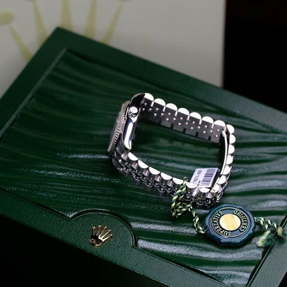 WOMEN'S DATEJUST FACTORY SILVER DIAMOND DIAL FLUTED BEZEL 178274 WHITE GOLD 31MM - Picture 4 of 9